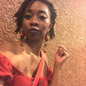 Meet your Posher, Shanai